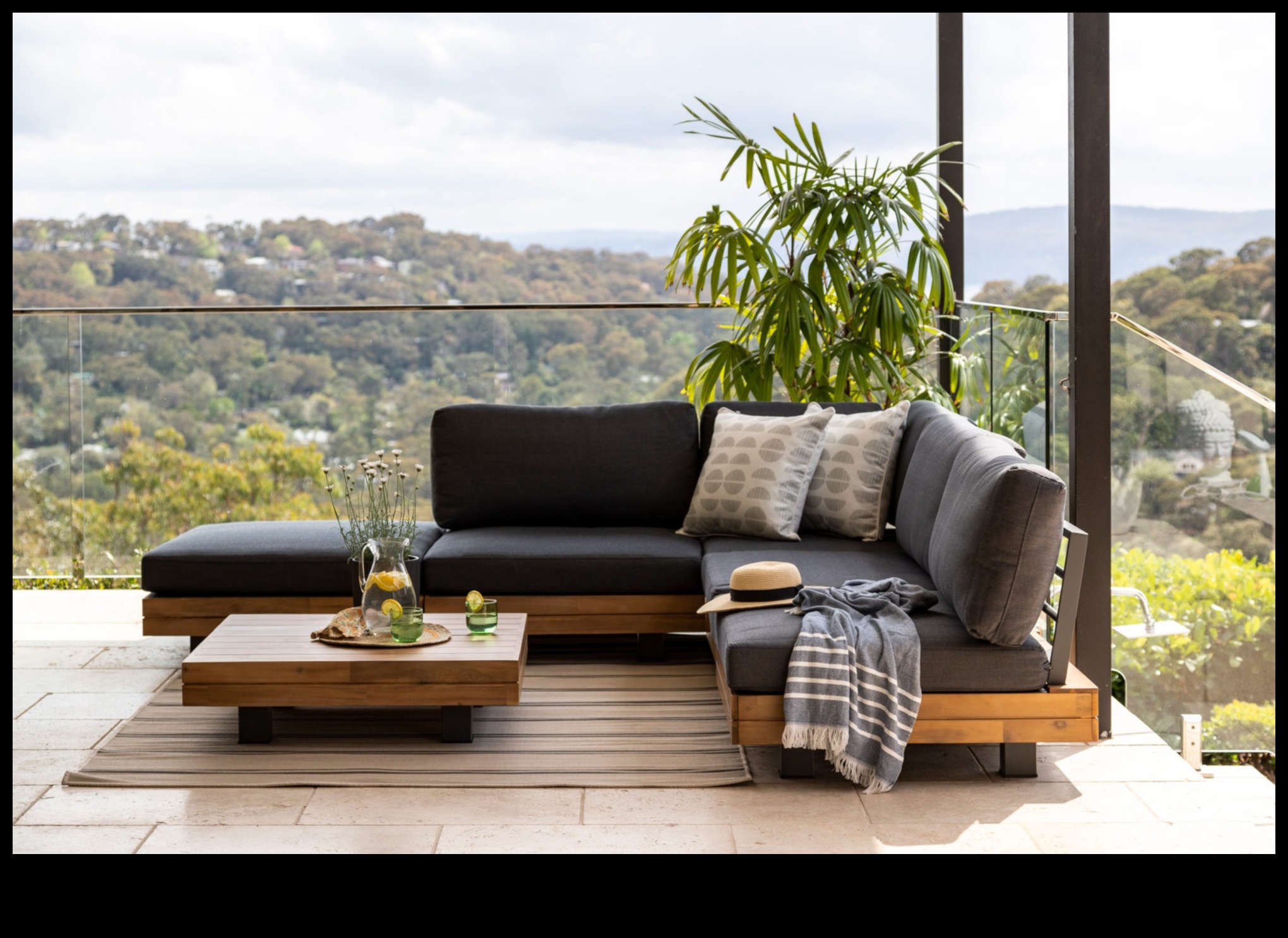 Alfresco Living: Stylish Elements for Your Outdoor Sanctuary