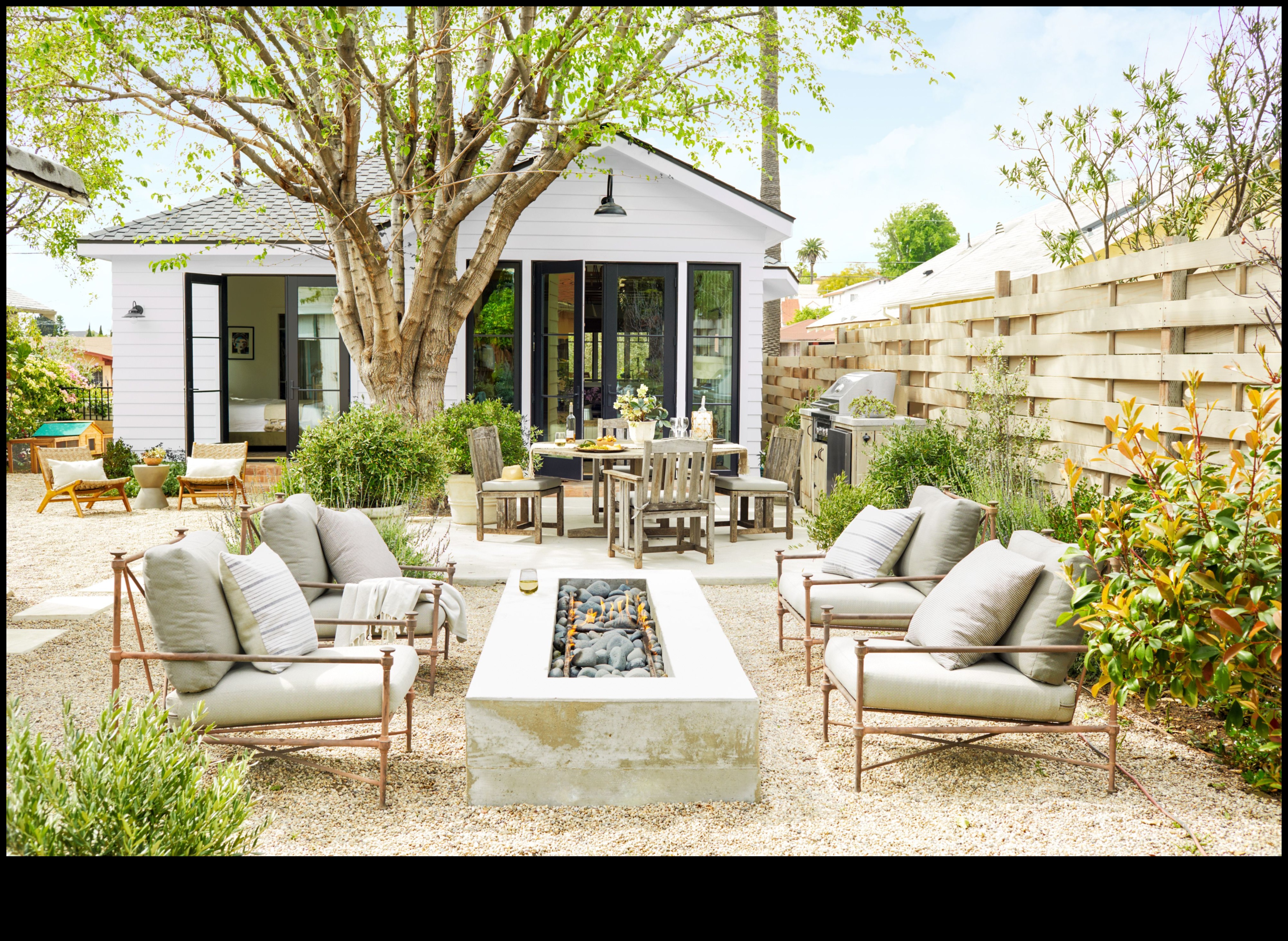Bloom in Style: Trendsetting Garden Decor Essentials