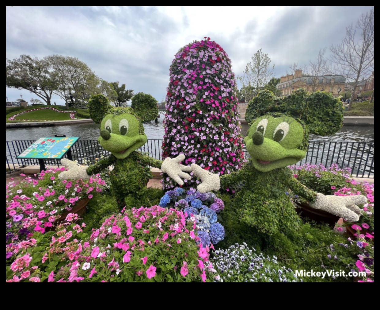 Floral Flourish: Gardens Bursting with Blooms