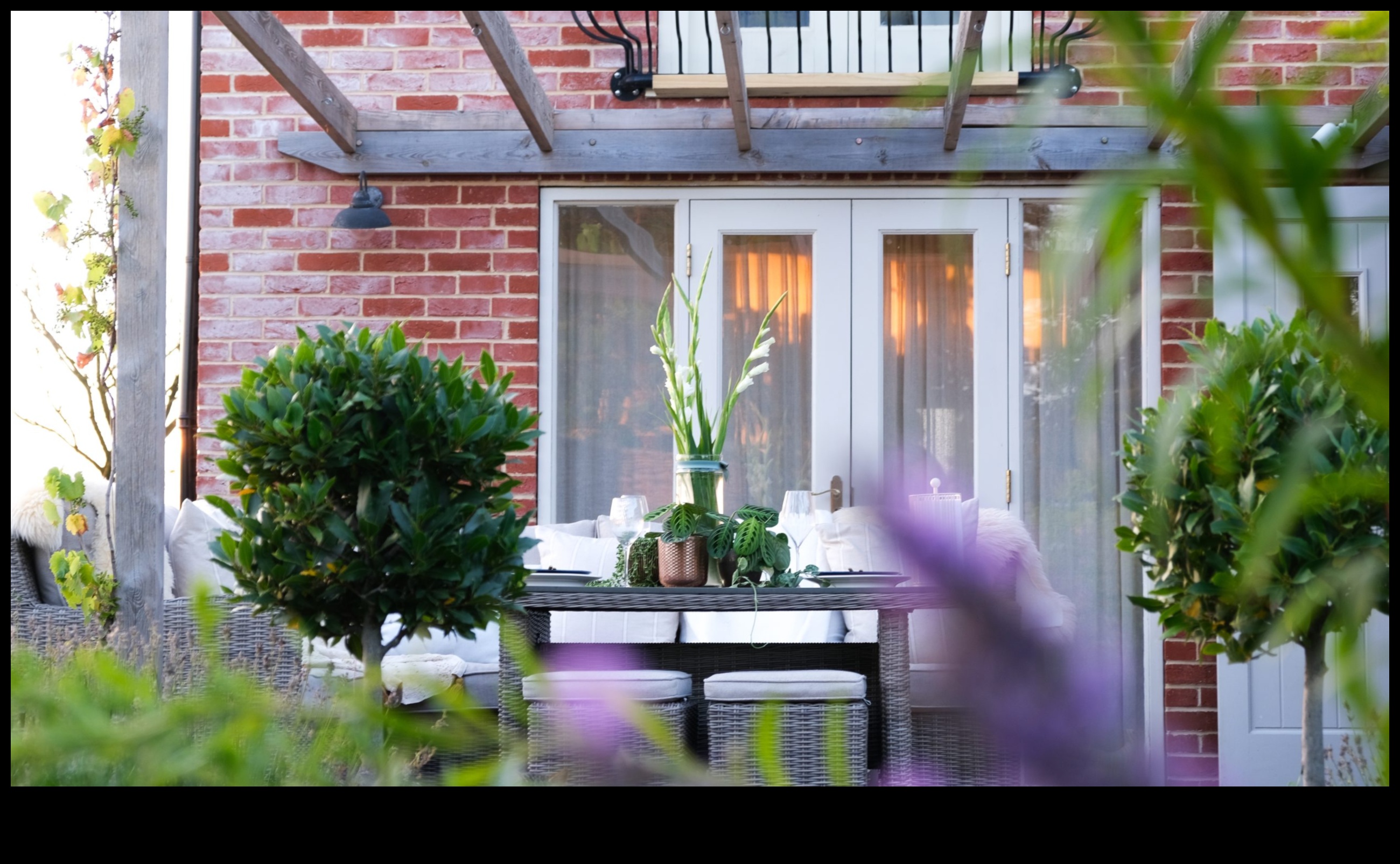 Blossom Bliss: Explore the Magic of Garden Decor Trends