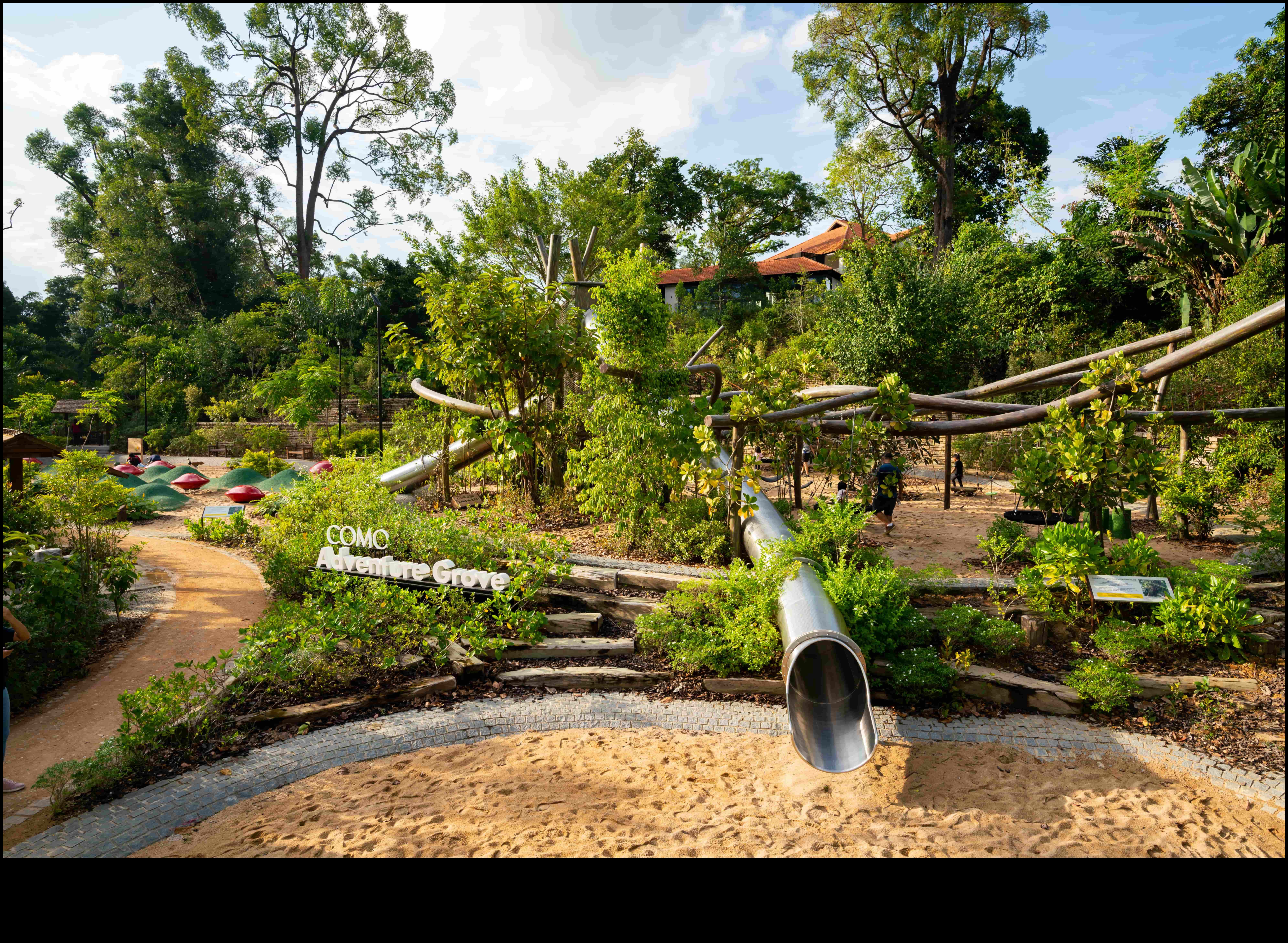 How do landscapes contribute to the visual appeal of botanical gardens?