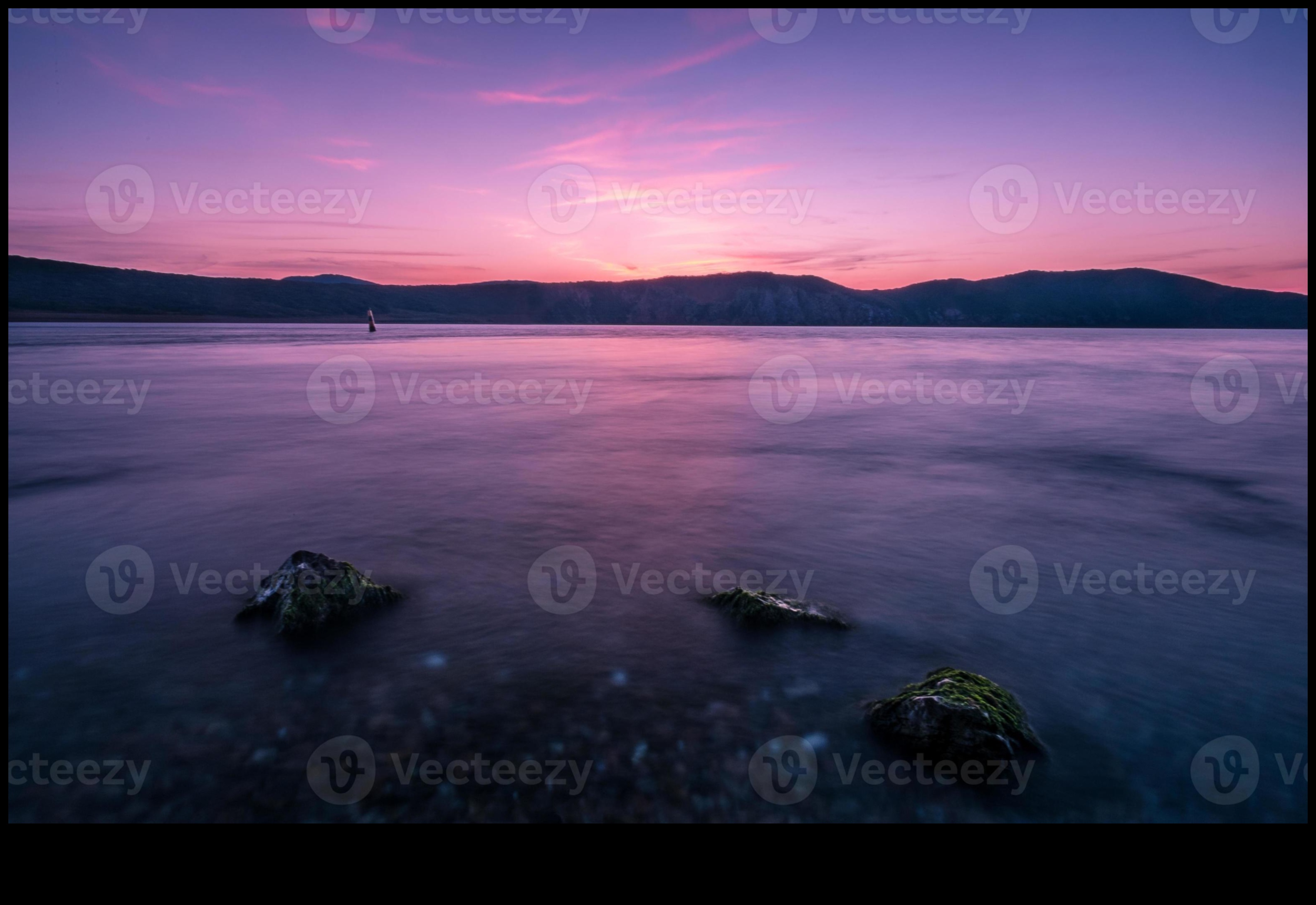 Seascape Wonders: Waves and Tides Along the Coast