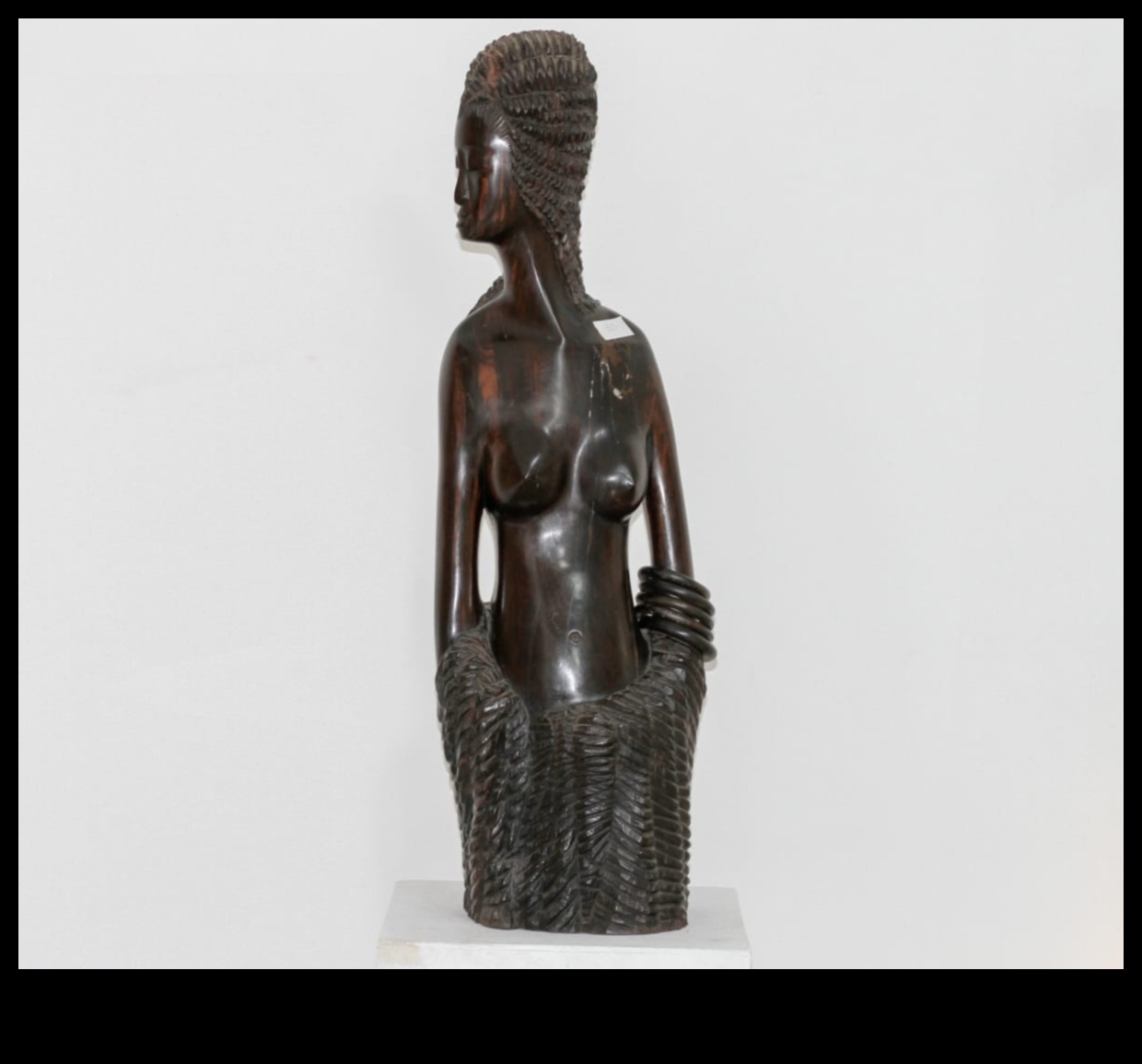 Earthly Sculptures: Nature-Inspired Art Beyond Limits