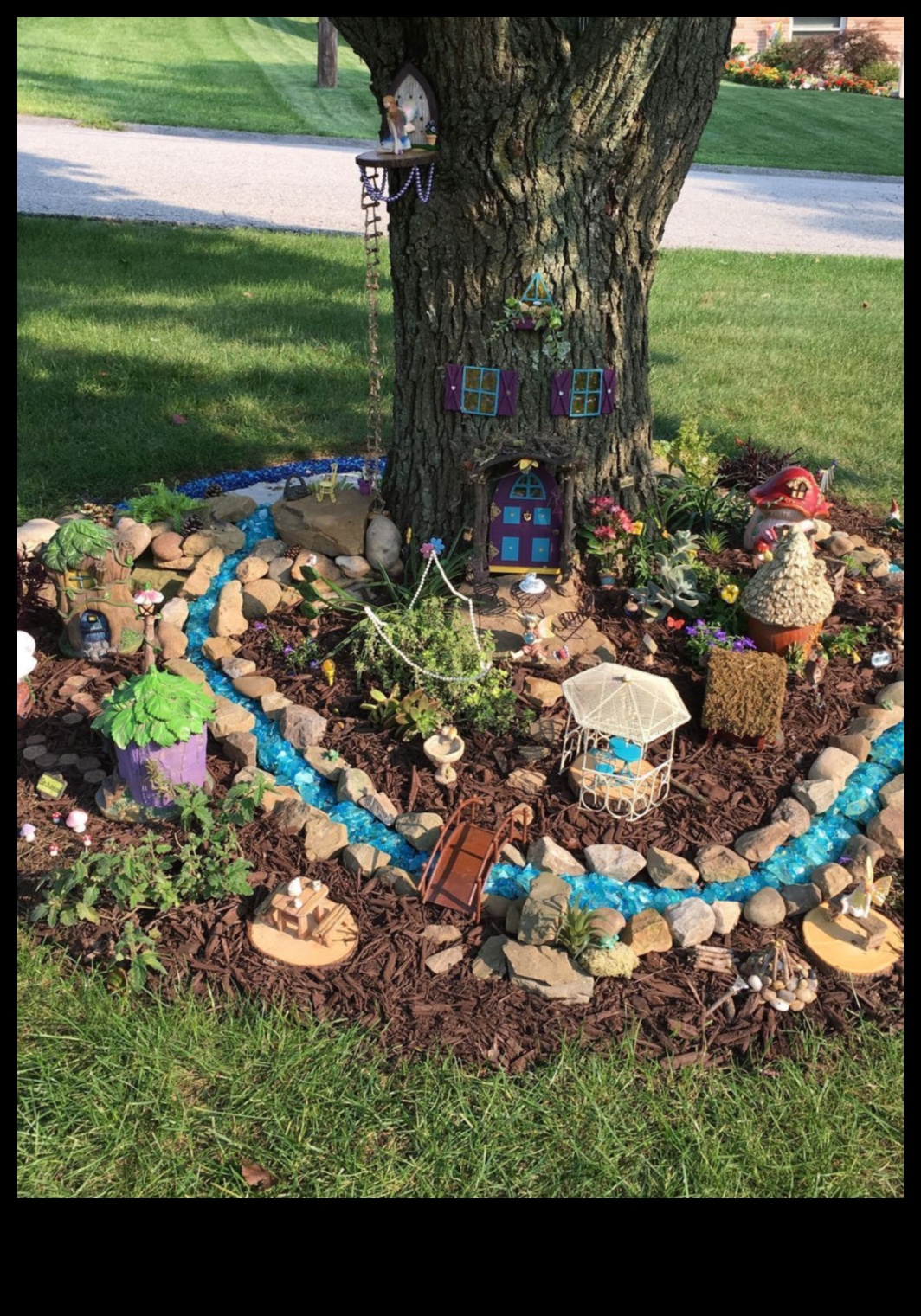 Enchanted Outdoors: Discover the Allure of Garden Art