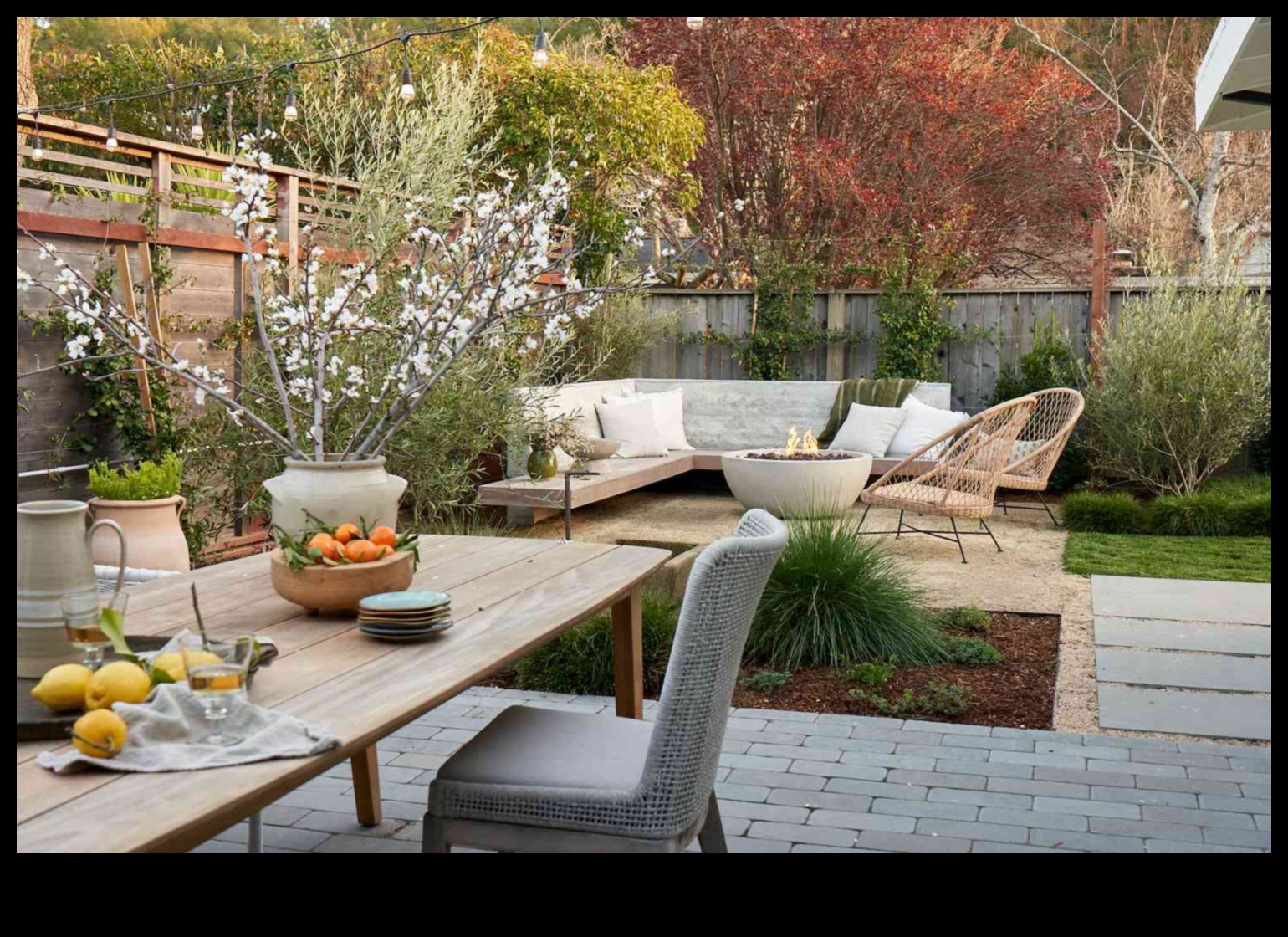 Epic Outdoor Elegance: Garden Decor Trends Unveiled