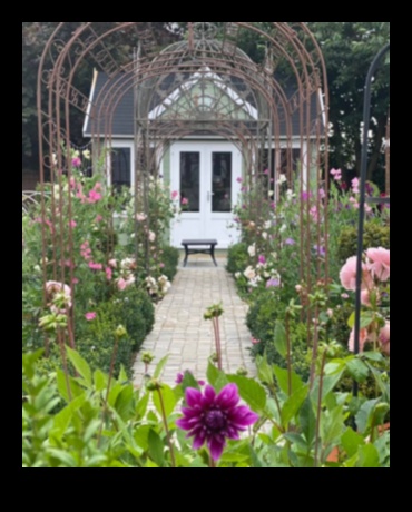 Floral Impressions Transform Your Garden with Artistry and a Dash of Creativity 5 Floral Impressions: Transform Your Garden with Artistry