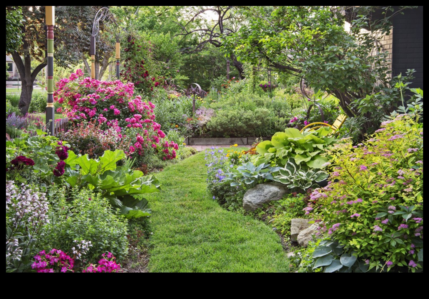 Nature's Secrets Unveiled: DIY Elegance for a Flourishing Garden
