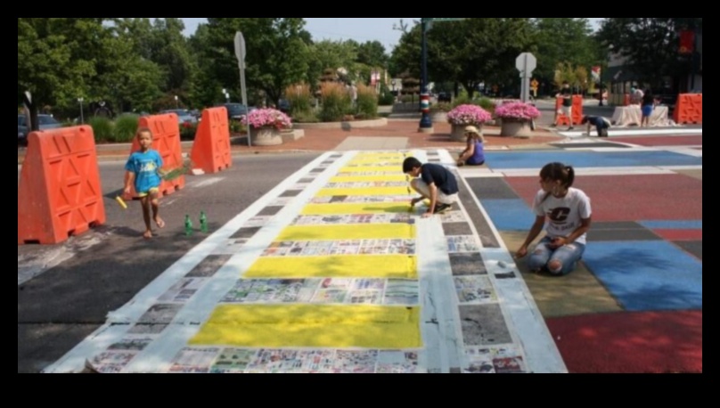 How do landscapes inspire and influence the design of outdoor art markets?