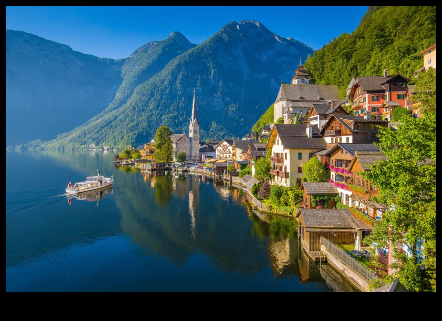 Quaint Villages: Charming Town and Village Views