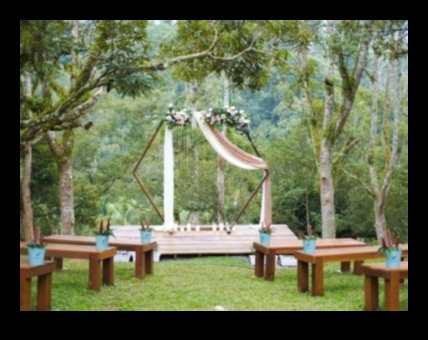 Radiant Retreat A Tour of the World of Garden Decor 1