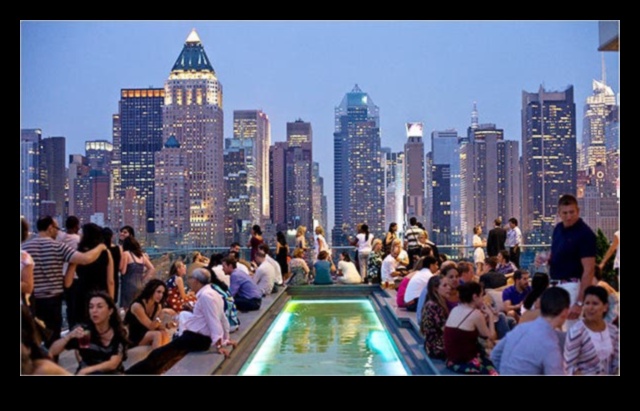 How do landscapes contribute to the aesthetic appeal of urban rooftop bars?