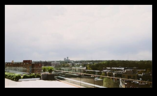 Rooftop Retreats: Skyline Escapes in Urban Oases