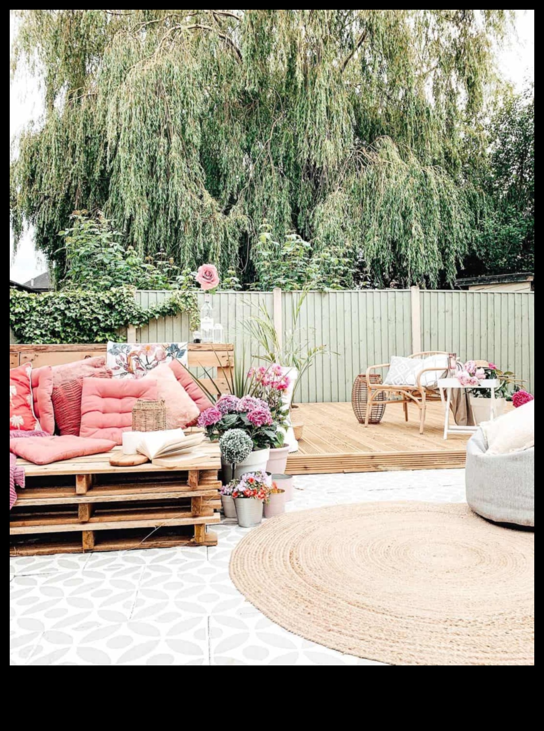 Rustic Chic: Stylish Furnishings for Your Outdoor Bliss