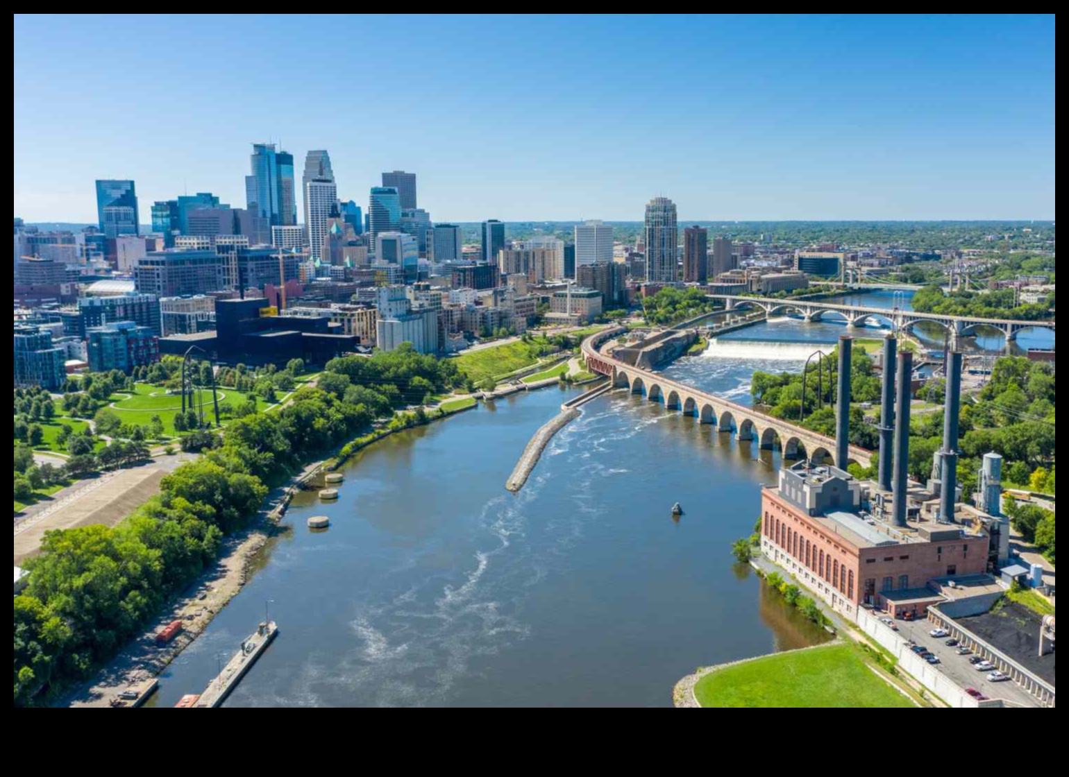 Flowing Waters: Exploring River and Lake Views