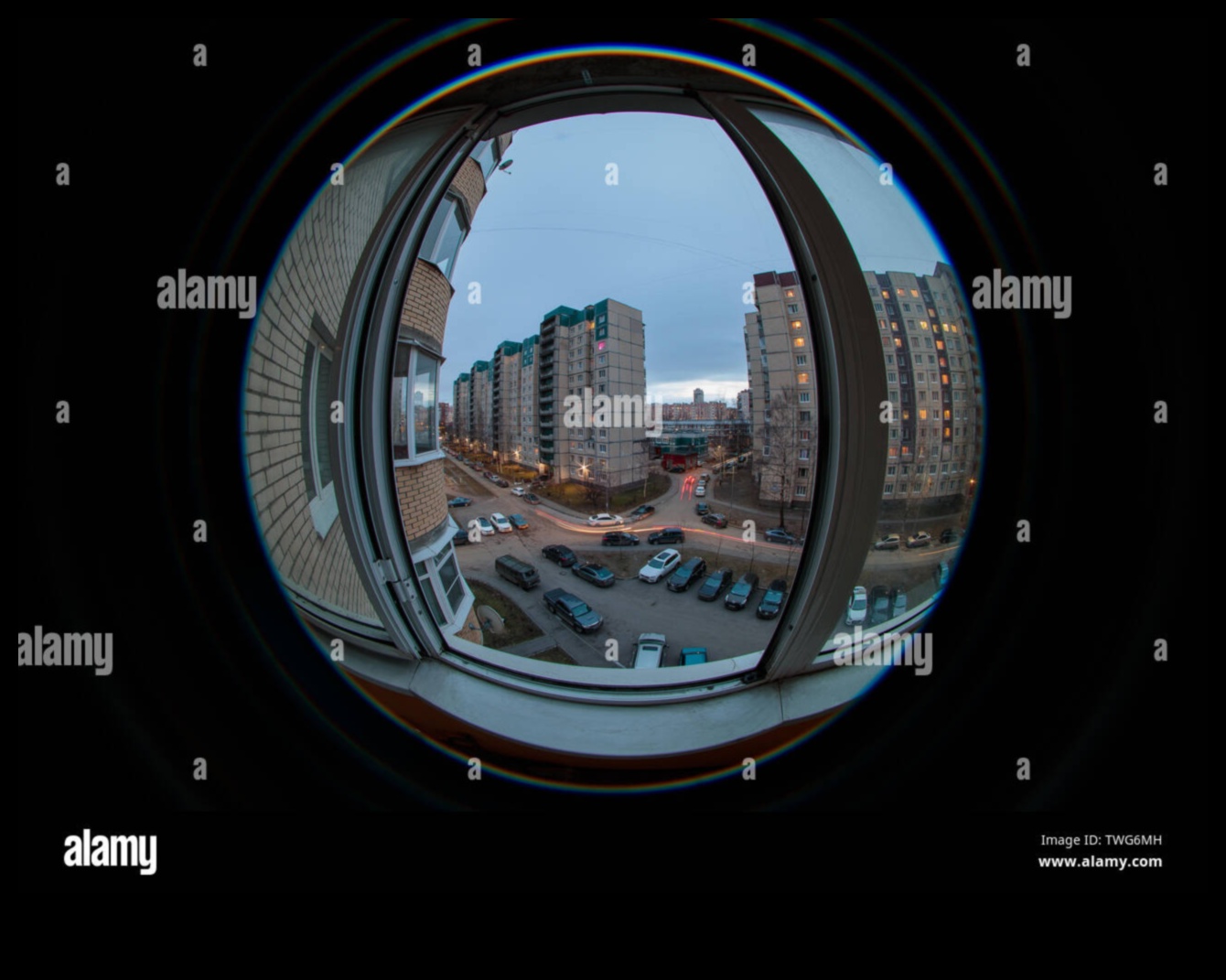 The City Through a Lens 2 The City Pulse: Urban Landscapes in Constant Motion