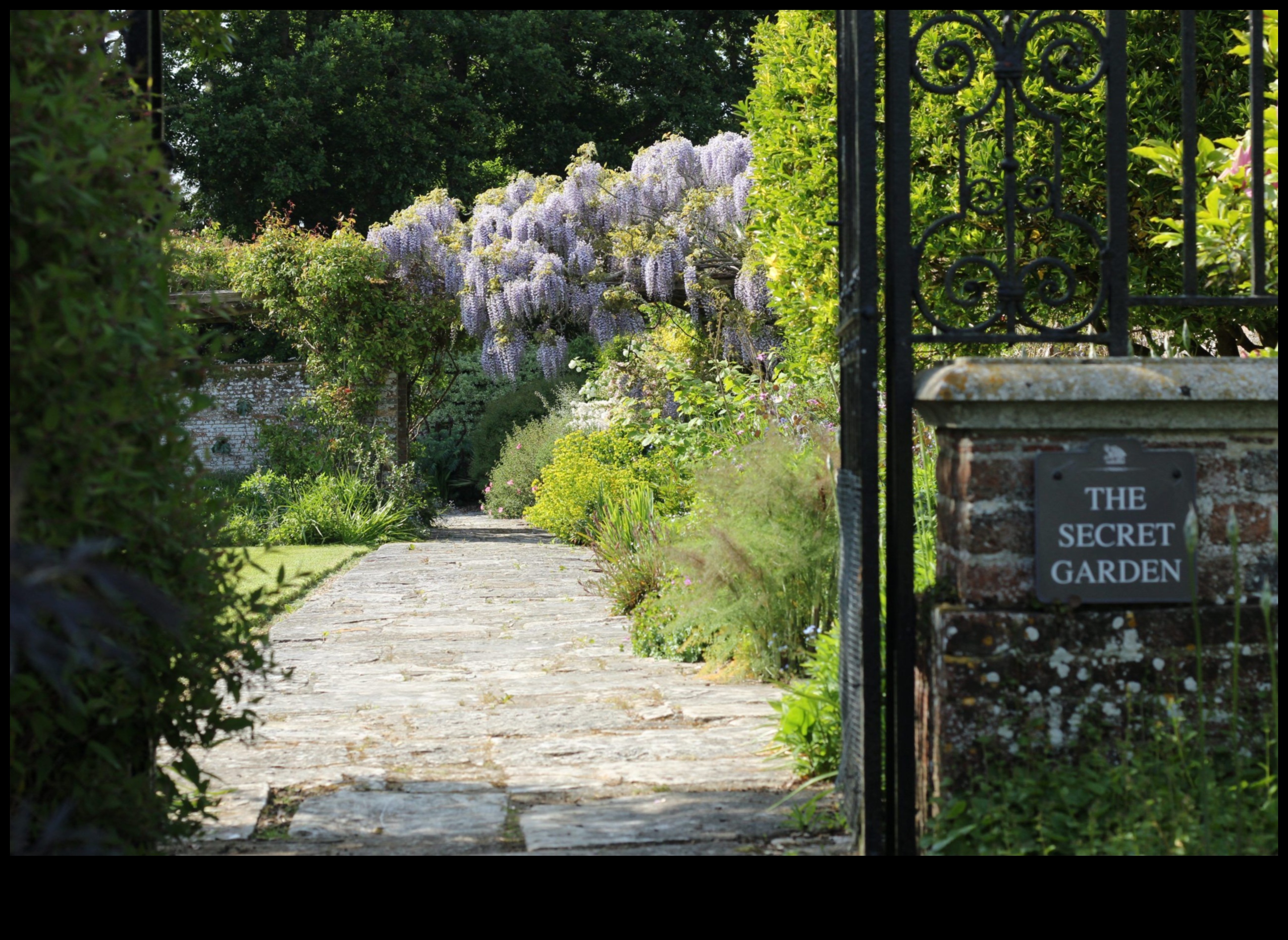 Secret Gardens: Hidden Gems Amongst Green Spaces