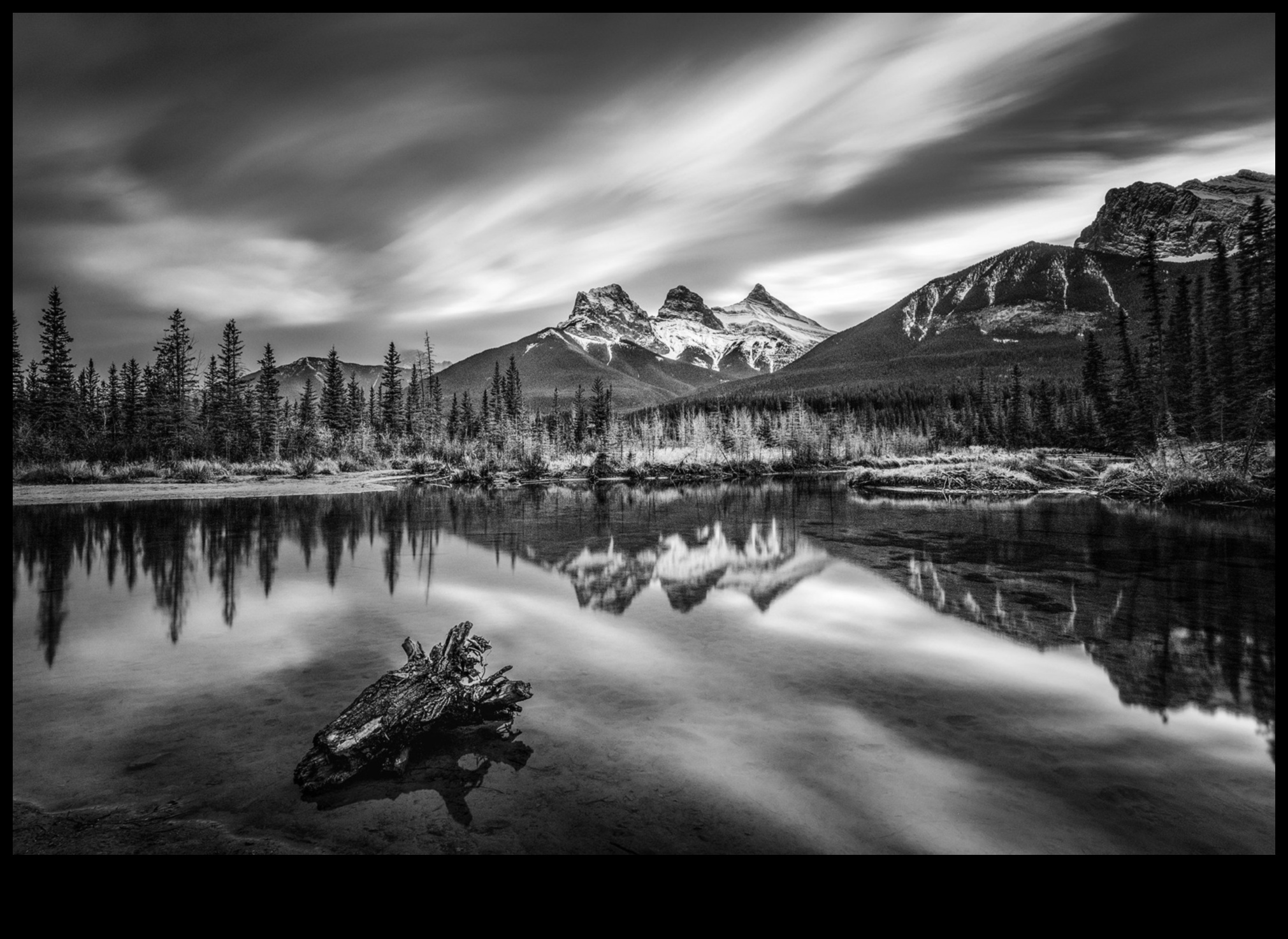 Timeless Tranquility: Classic and Enduring Beauty in Landscape Photography